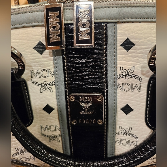 MCM Boston Bag - White And Black - Picture 6 of 12